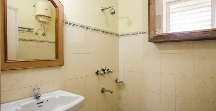 פורי Hotel Lee Garden מראה חיצוני תמונה