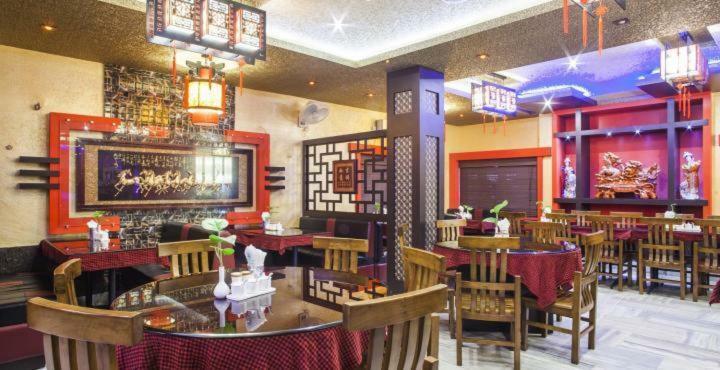 פורי Hotel Lee Garden מראה חיצוני תמונה